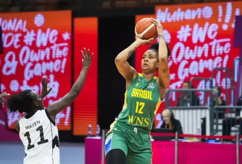 Seleção Brasileira Feminina de Basquete Conquista Primeira Vitória...