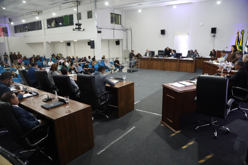 Câmara de Dourados antecipa sessão ordinária de segunda-feira para...