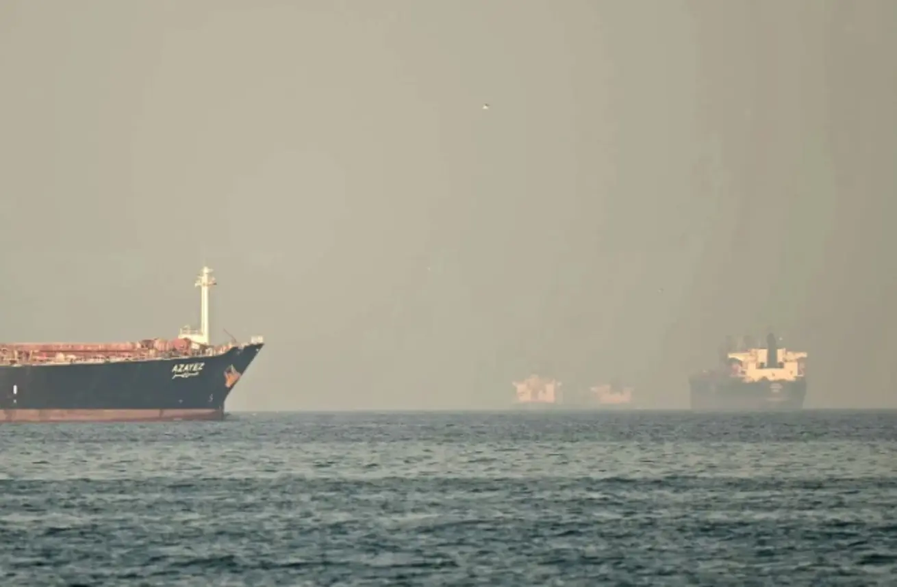 Irã quer o apoio de Omã para cobrar pedágio de embarcações no...