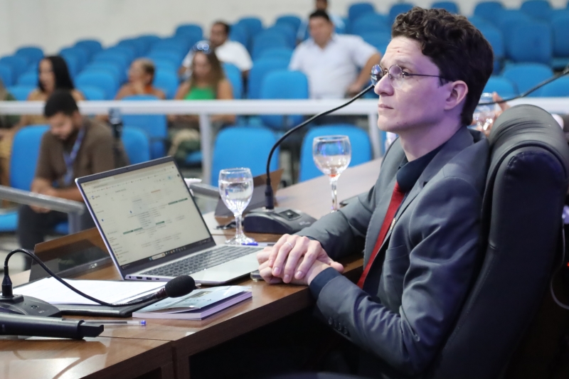 Vereador de Dourados cobra Semas sobre suspensão de auxílios a...