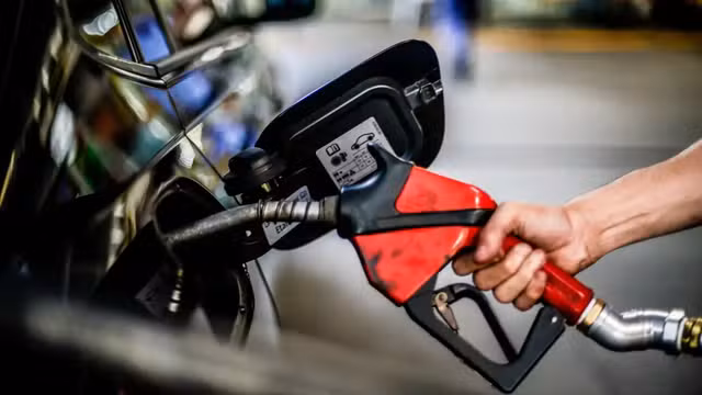 Governo pode retirar subsídio da gasolina na próxima semana, diz...