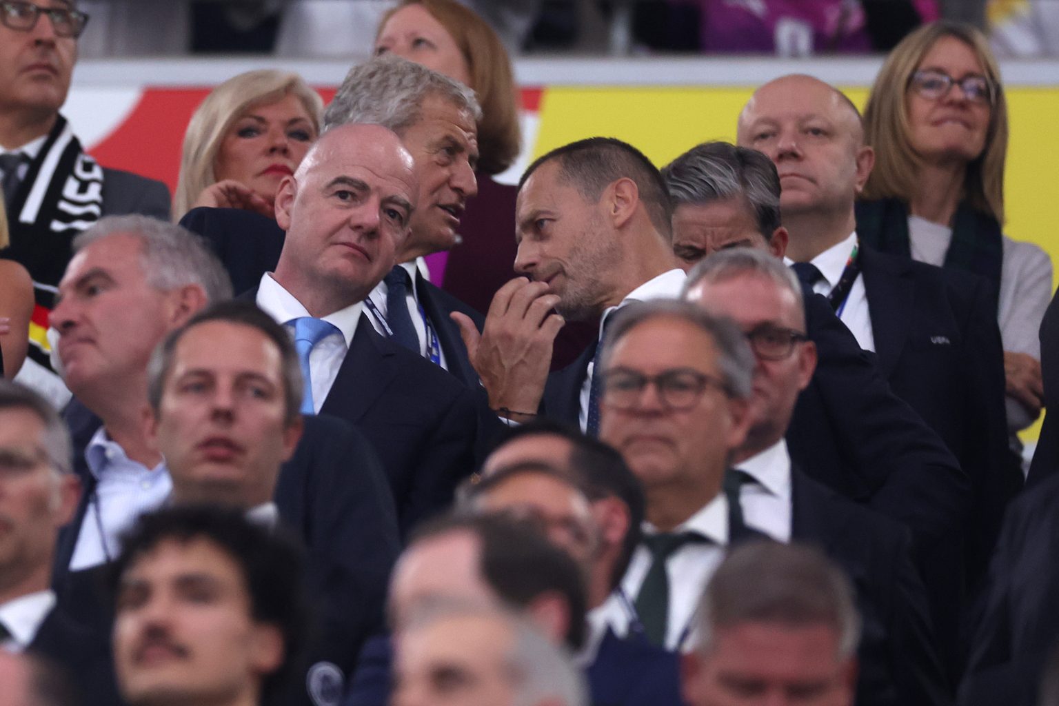 Europa prepara ofensiva e busca nome para enfrentar Infantino na...