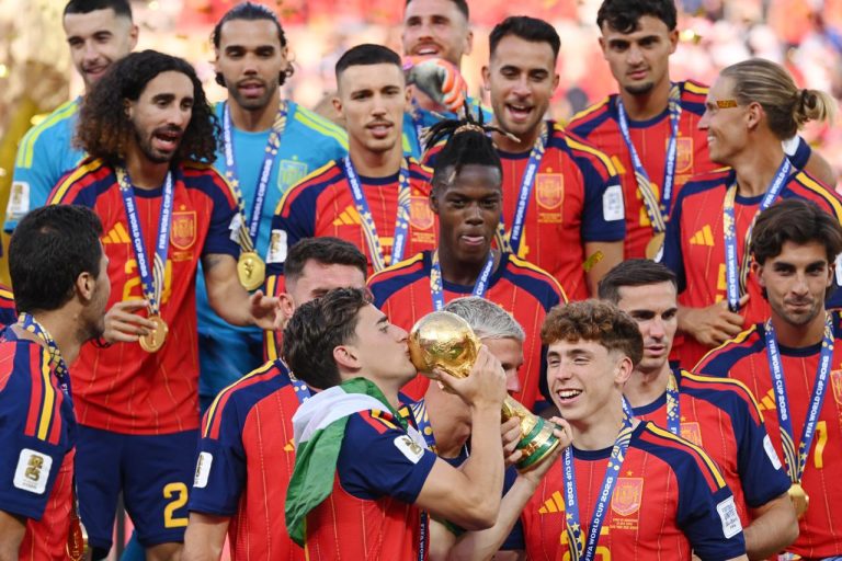 O detalhe que decidiu a final entre Espanha e Argentina vai muito...