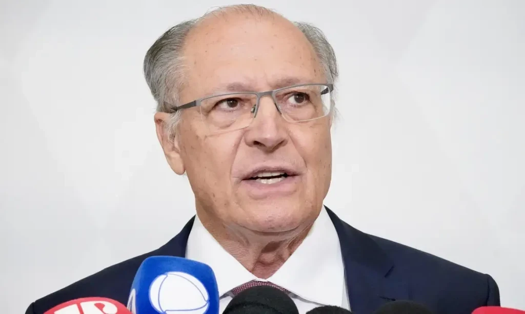 PSB confirma apoio à reeleição de Lula e indica Alckmin novamente...