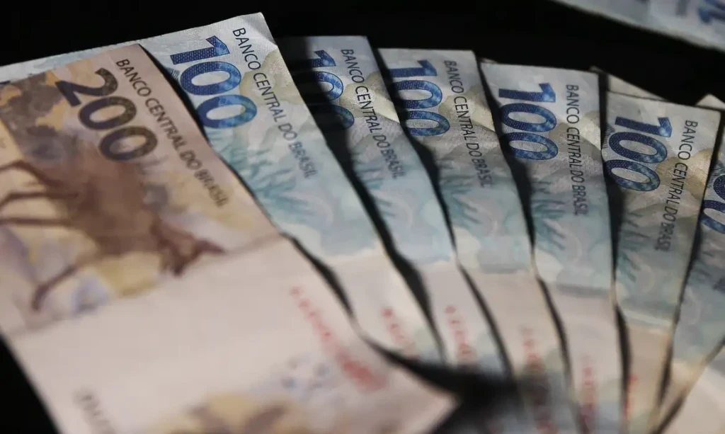 Dívida Pública Federal ultrapassa R$ 9 trilhões com aumento de...
