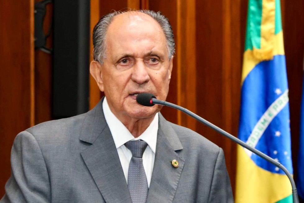 Deputado Zé Teixeira atua por policiais em Itaporã e trânsito...