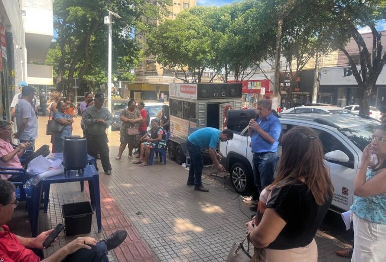 Bancários de Dourados fazem paralisação de 24 horas nesta...